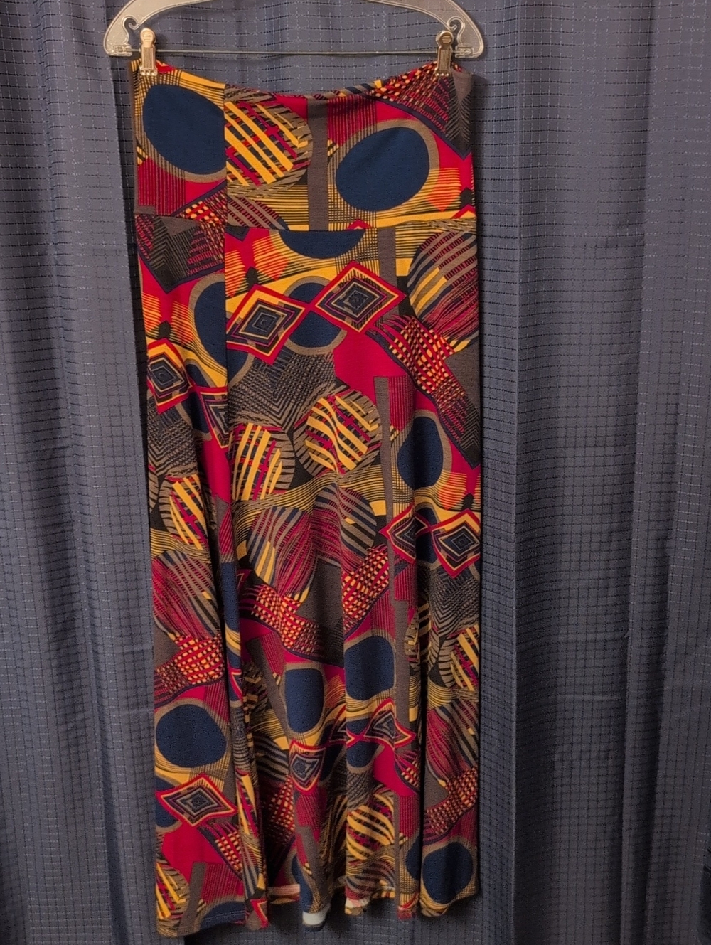 LuLaRoe Maxi skirt with Red, Blue, Gold & Khaki Green geometric pattern/Dress M